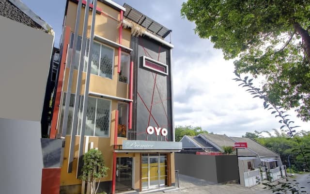 OYO 1057 Premier Guest House