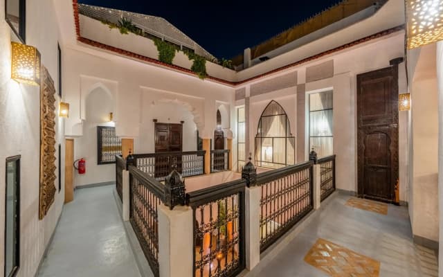 Riad 5 Sens