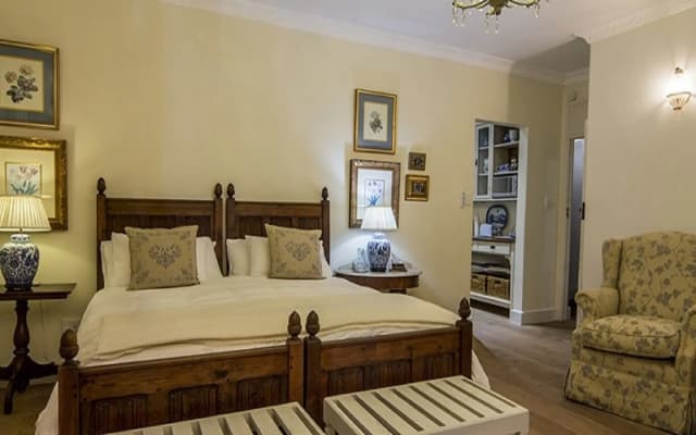 Maison - H Guest House
