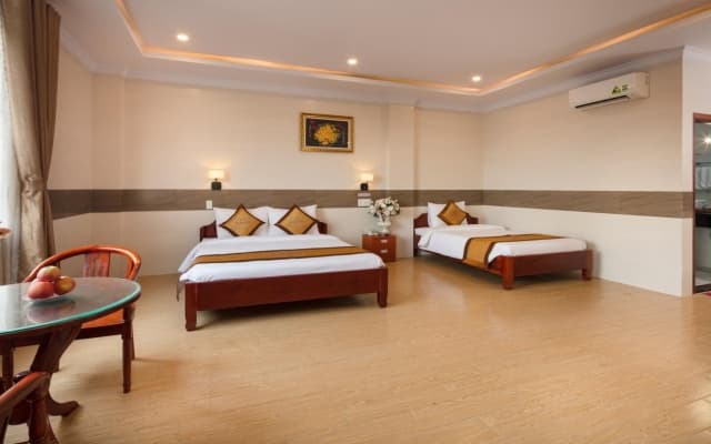 Phuc Ngoc Hotel