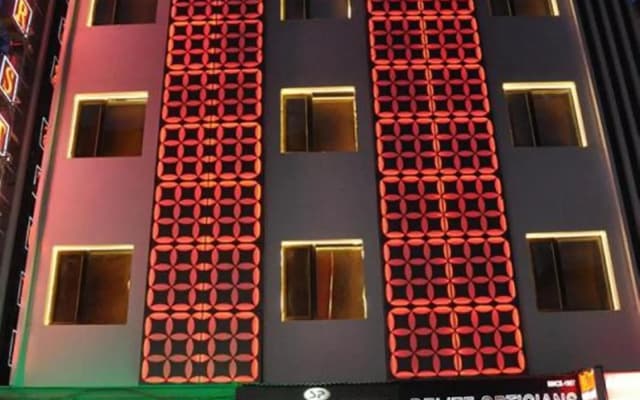Hotel Emperor Palms at Karol Bagh