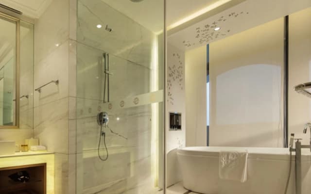 Royal Oriental Garden Hotel