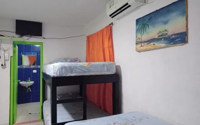 Room in Guest Room - Posada Green Sea San Luis Pesos