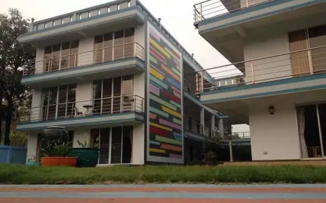 O.U.M.Hotel