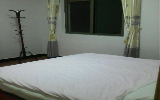 Tengchong Hongxing Hostel