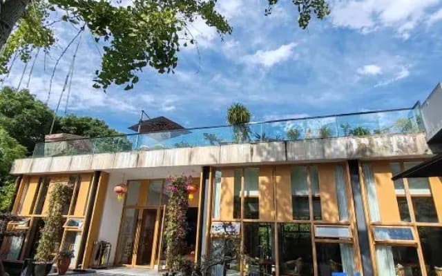 Mount Qingcheng Liuhe · Bisu Wenquan Homestay