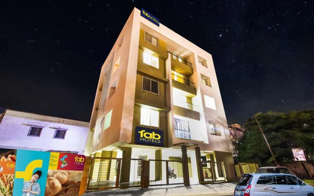FabHotel Nido Residency