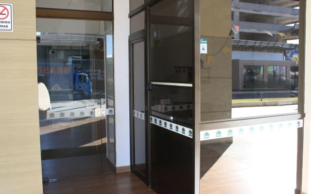 Flat Noroeste Square By Centoedez