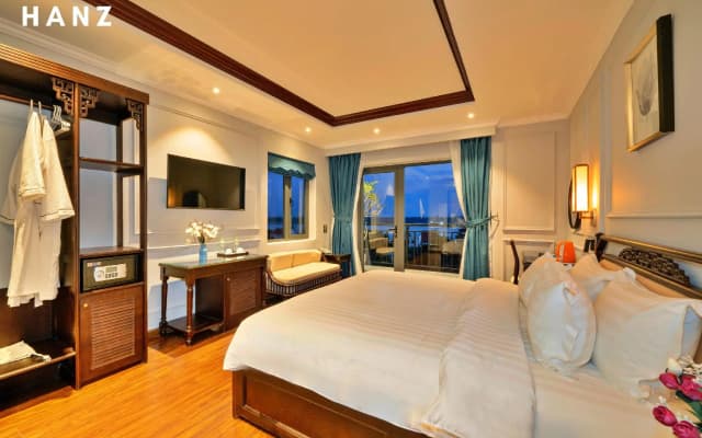 Eco Lux Riverside Hotel & Spa