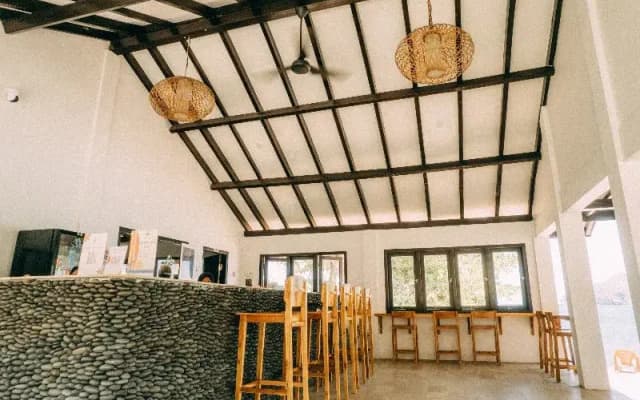 Balong Balong Surf Bungalows