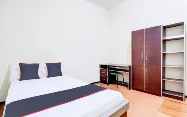 Hotel O Ump Near Rs Margono