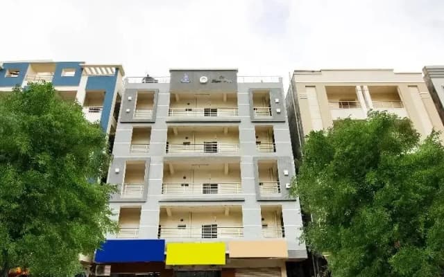 Hotel Banyan Tree by OYO Rooms