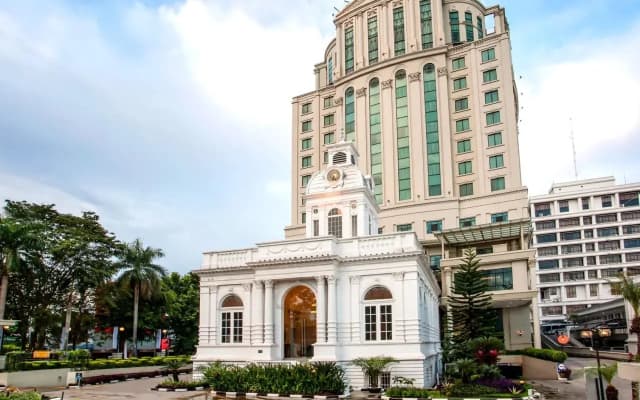 Grand City Hall Hotel & Serviced Residences