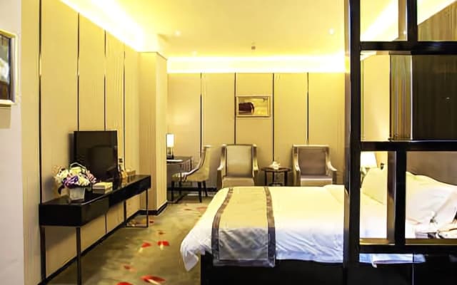 Grand Tide Hotel