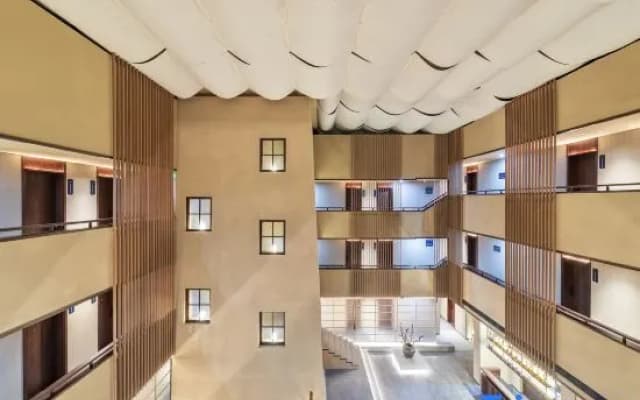 Rezen Retreat · Four Seasons Manju Hotel (Jiuzhaigou Tourist Center)