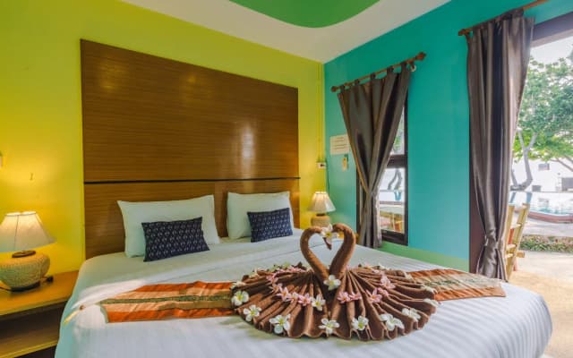 Dong Talay Lipe Beach Resort
