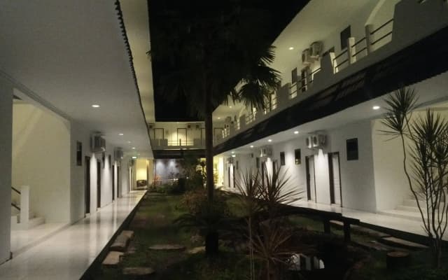 Mahkota Hotel Genteng