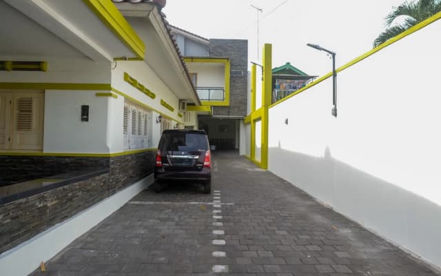 Urbanview Syariah Kadarman Home Laweyan by RedDoorz