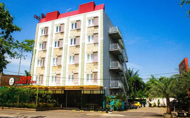 Crew Express Hotel