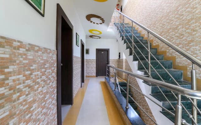 SPOT ON 71472 Hotel Atithi