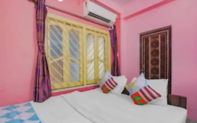 Goroomgo Laxmi Guest House Jadavpur Kolkata