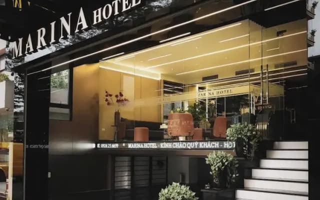 Marina Hotel