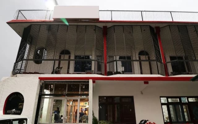 OYO 13908 Hotel India