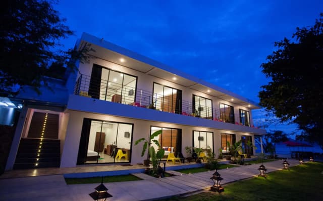 Paradise Resort PHI PHI
