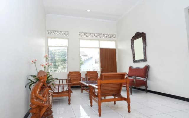 New Mira Hotel