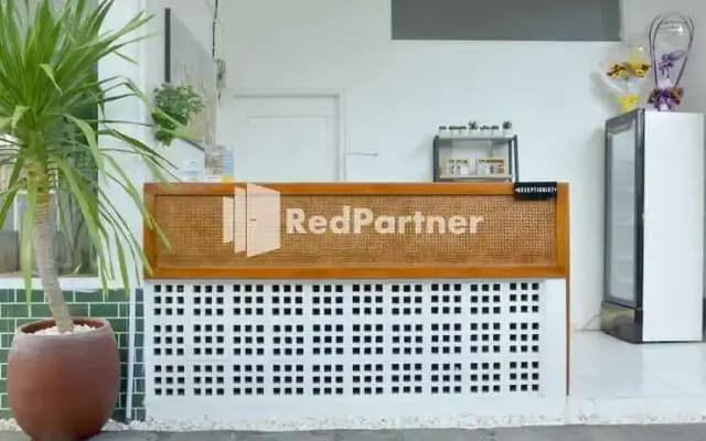 Pringgading Surf Camp Mitra RedDoorz