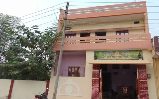 Goroomgo Mahamaya Guest House Varanasi