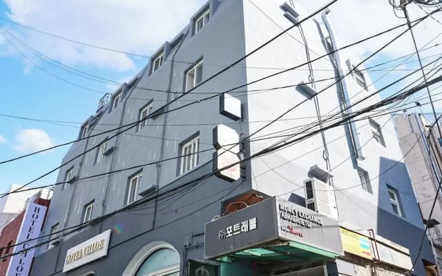 Hotel Chloe