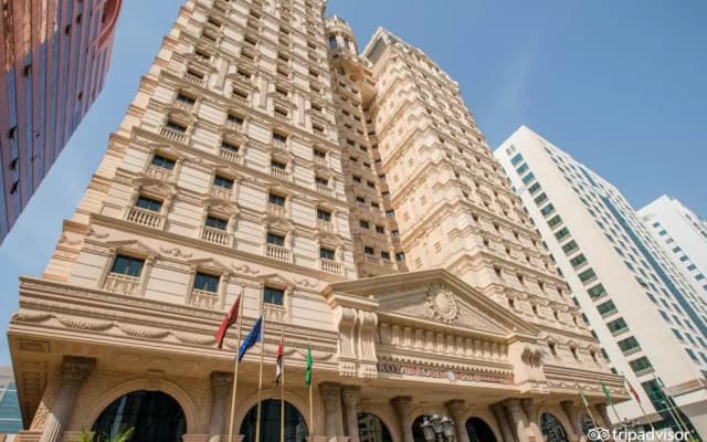 Royal Rose Hotel Abu Dhabi, Curio Collection by Hilton
