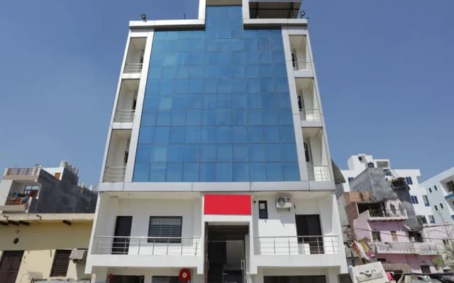 Hotel Diplomat Regency by OYO Rooms