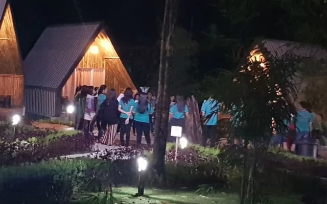 D'Bamboo Kamp Desa Wisata Ekang