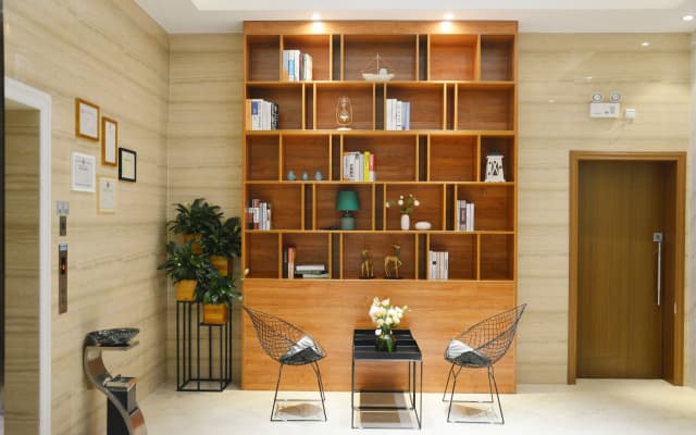 Qianyi Yicheng Hotel (Yulin Shizi Street Yuntian Palace)