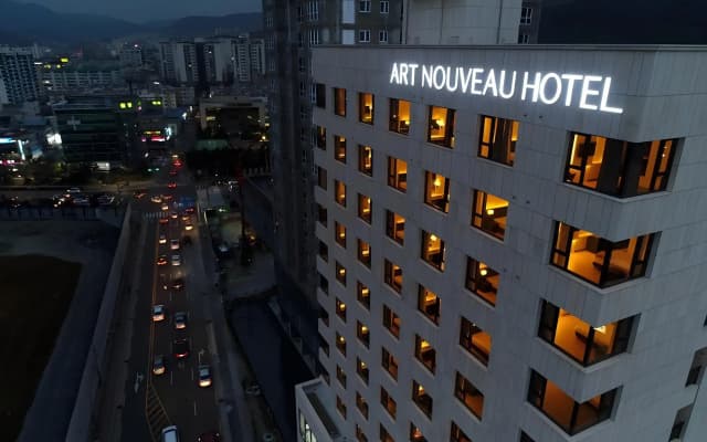 Geoje Art Nouveau Suite Hotel