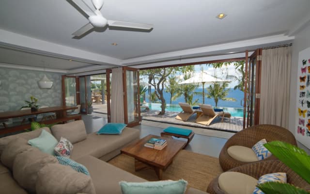 Malimbu Cliff Villa