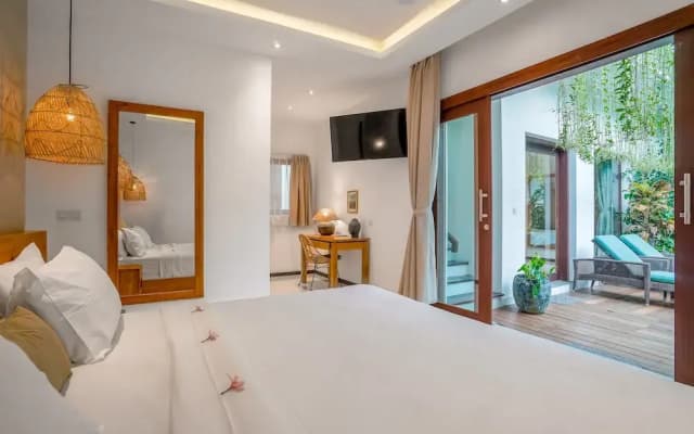 Frangipani Villa Putih at Berawa