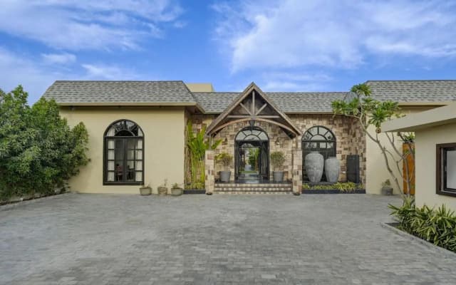Casawood Resort