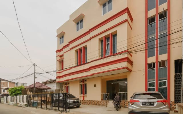 RedDoorz Syariah near Palembang Square Mall 3