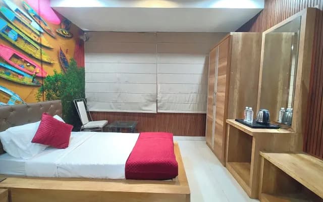 Hotel Gautam Grand Varanasi