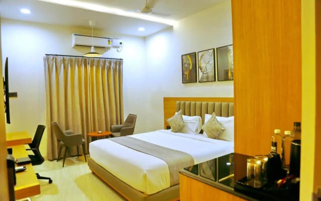 Oak Business Hotel