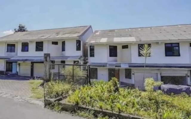 Capital O Cipanas Residence (Villa Agape)