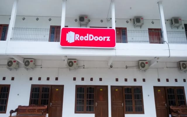 RedDoorz Near Plaza Ambarrukmo Yogyakarta(RedDoorz near Plaza Ambarrukmo Yogyakarta)