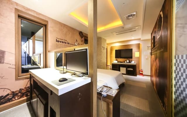 Jinju CF Self Check-in Motel