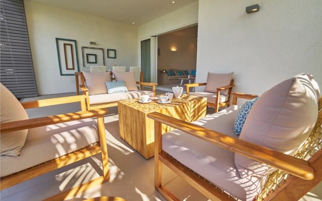 Myra Seafront Suites with Lov