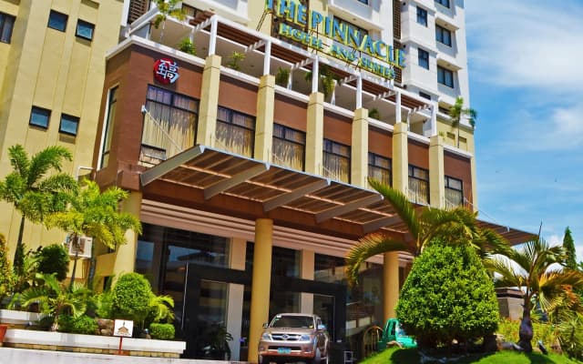 The Pinnacle Hotel and Suites