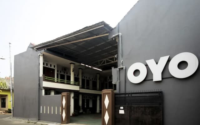 Oyo 659 Kost And Home Stay Wisma Mulia