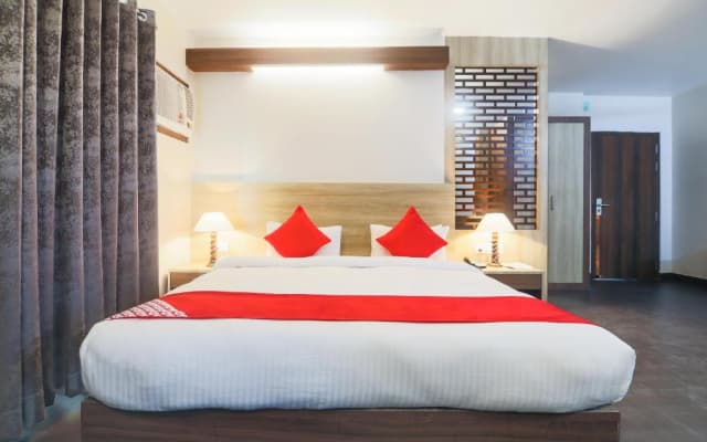 Hotel Gulmohar Grand